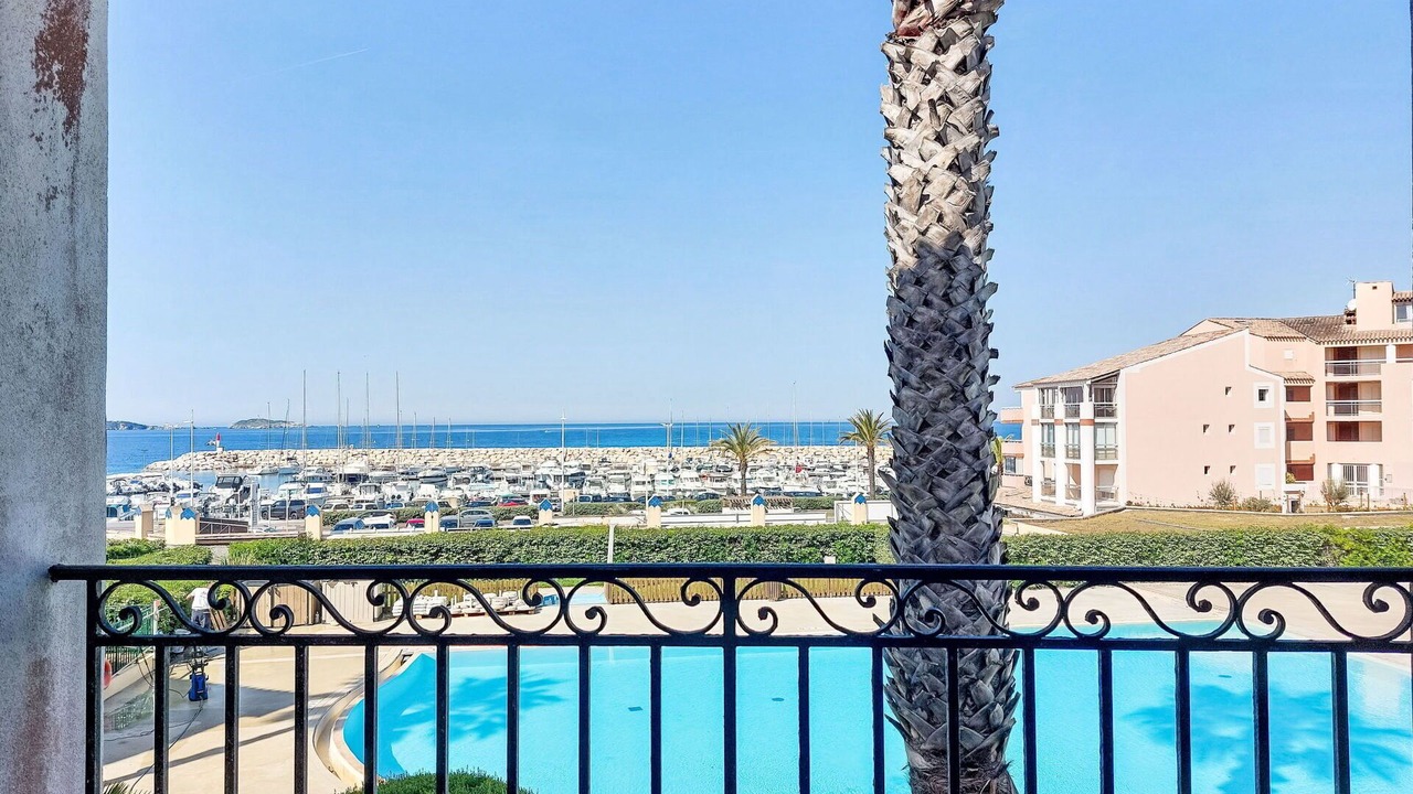 Photo of Patio Balcony in Six-Fours-les-Plages