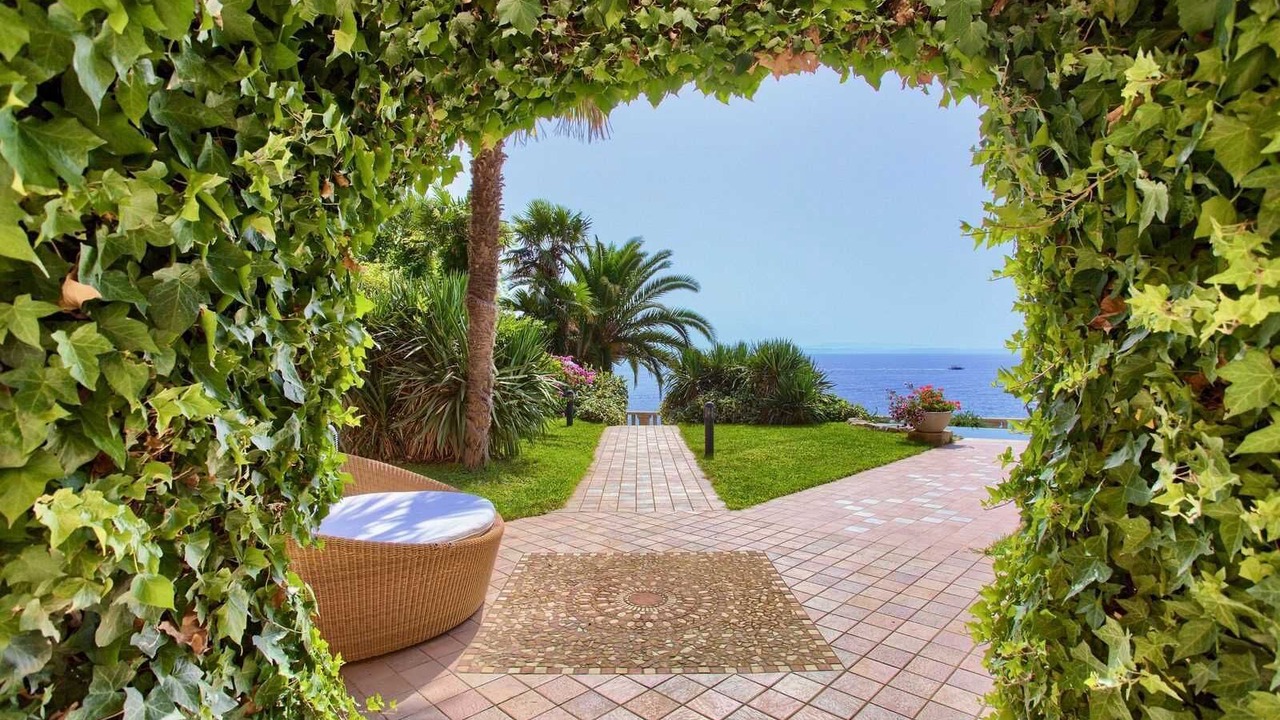 Photo of Outdoor in Ika