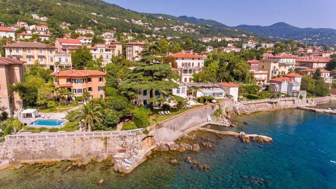 Photo of Outdoor in Ika
