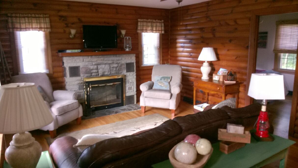 Photo of Livingroom in Edinboro