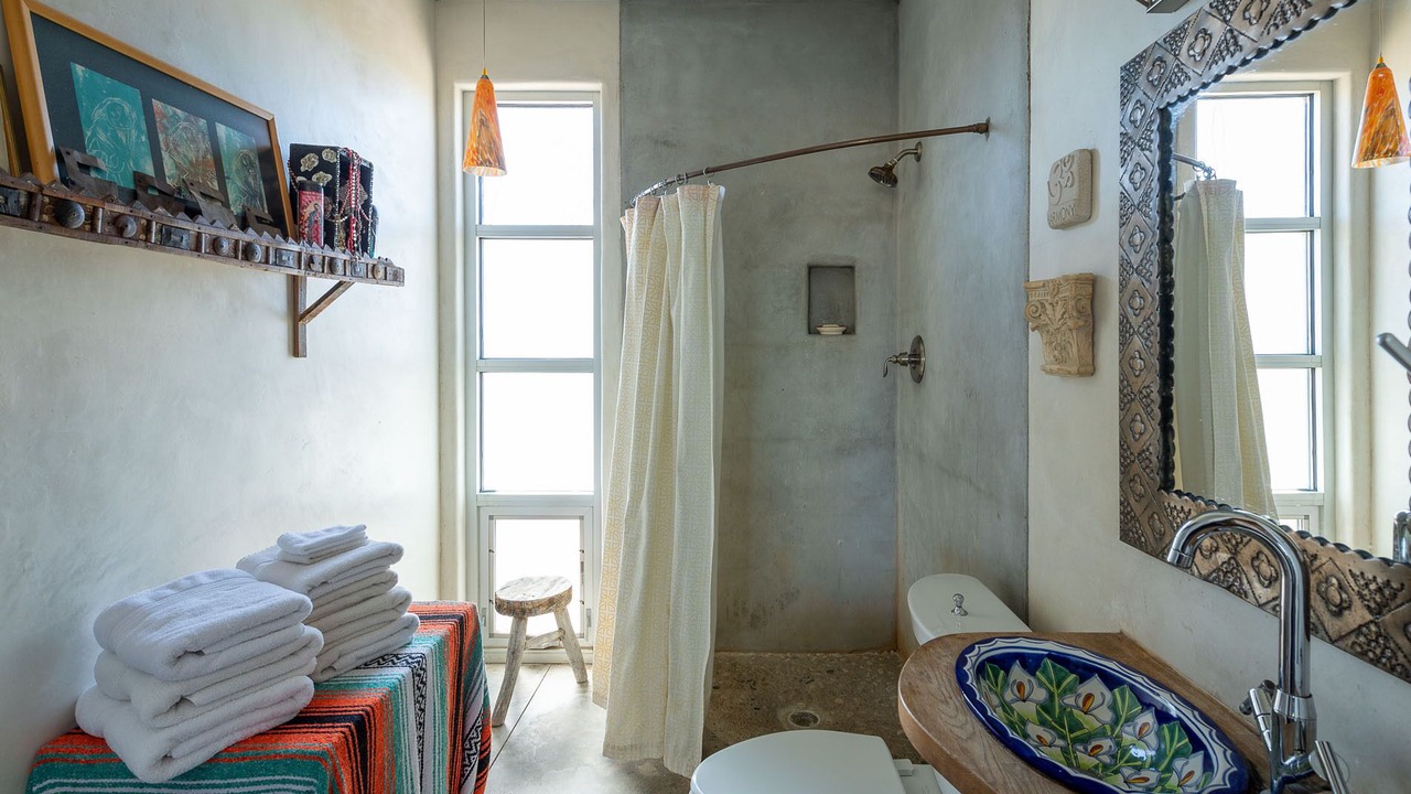 Photo of Bathroom in Marathon