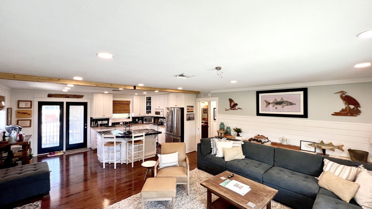 Photo of Livingroom in Bokeelia