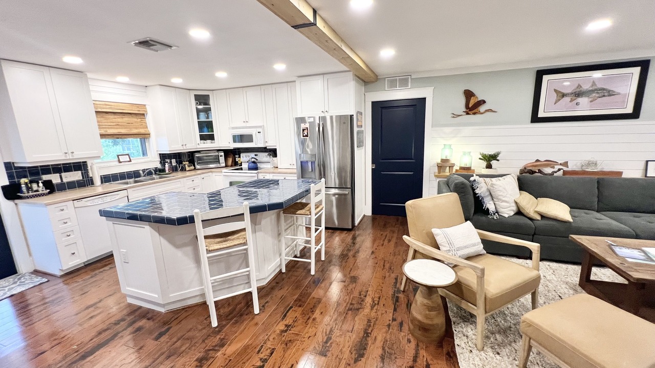 Photo of Livingroom in Bokeelia