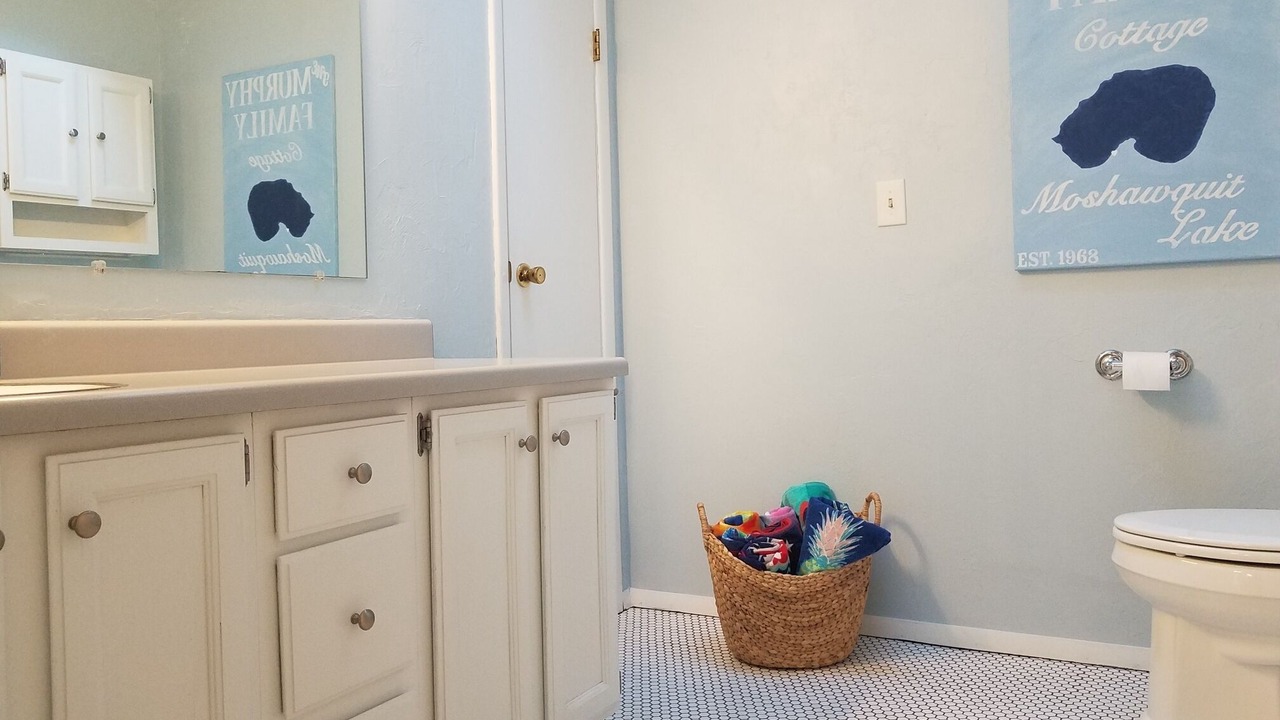 Photo of Bathroom in Legend Lake