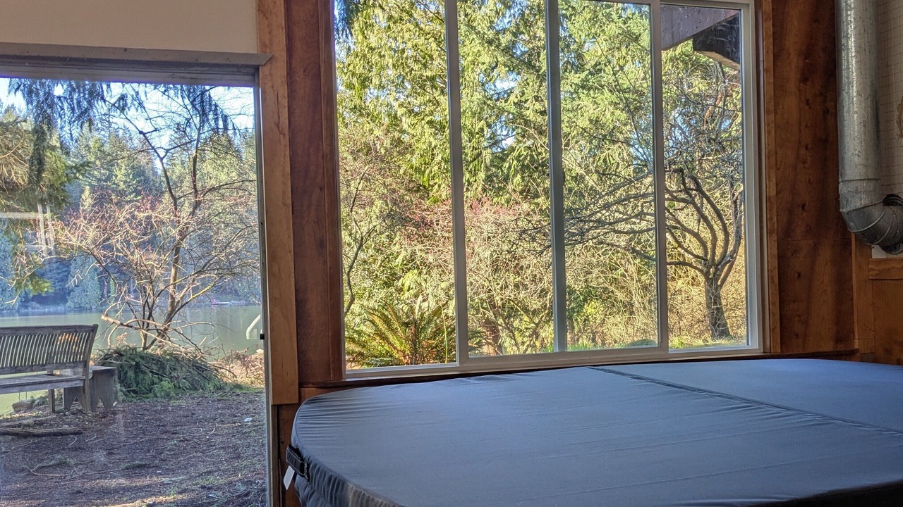 Photo of Bedroom in Ames Lake