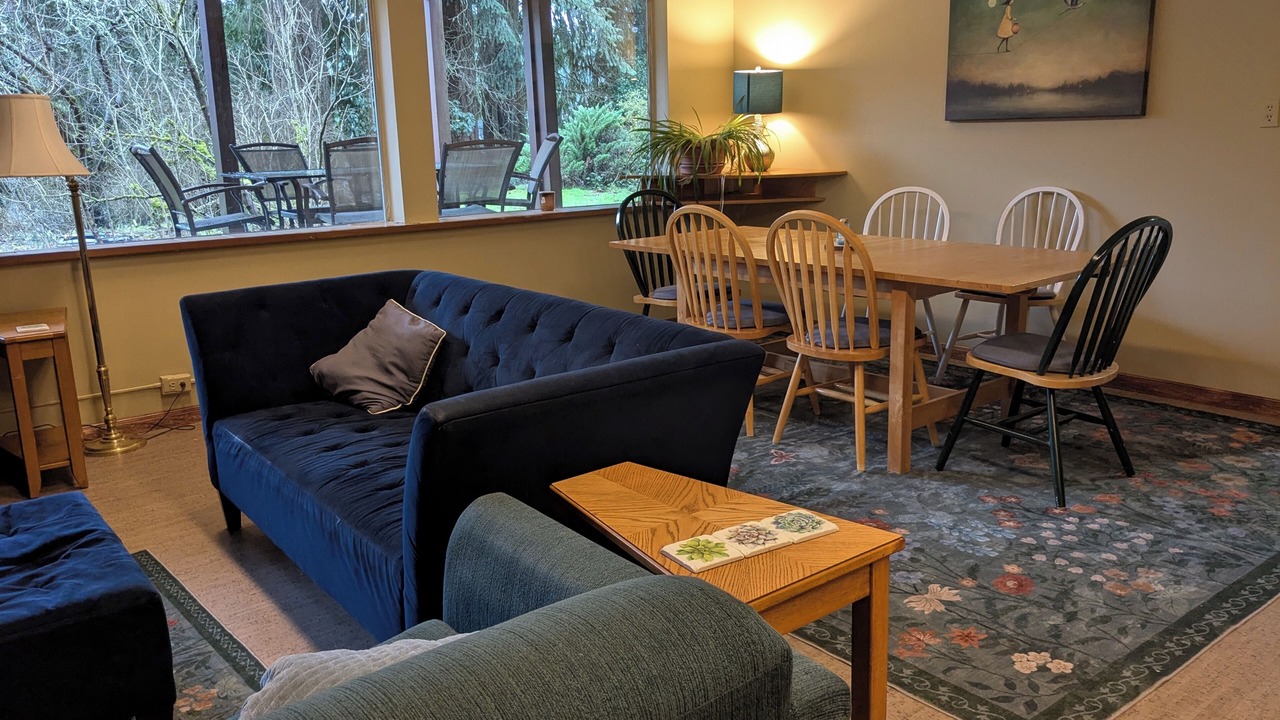 Photo of Livingroom in Ames Lake