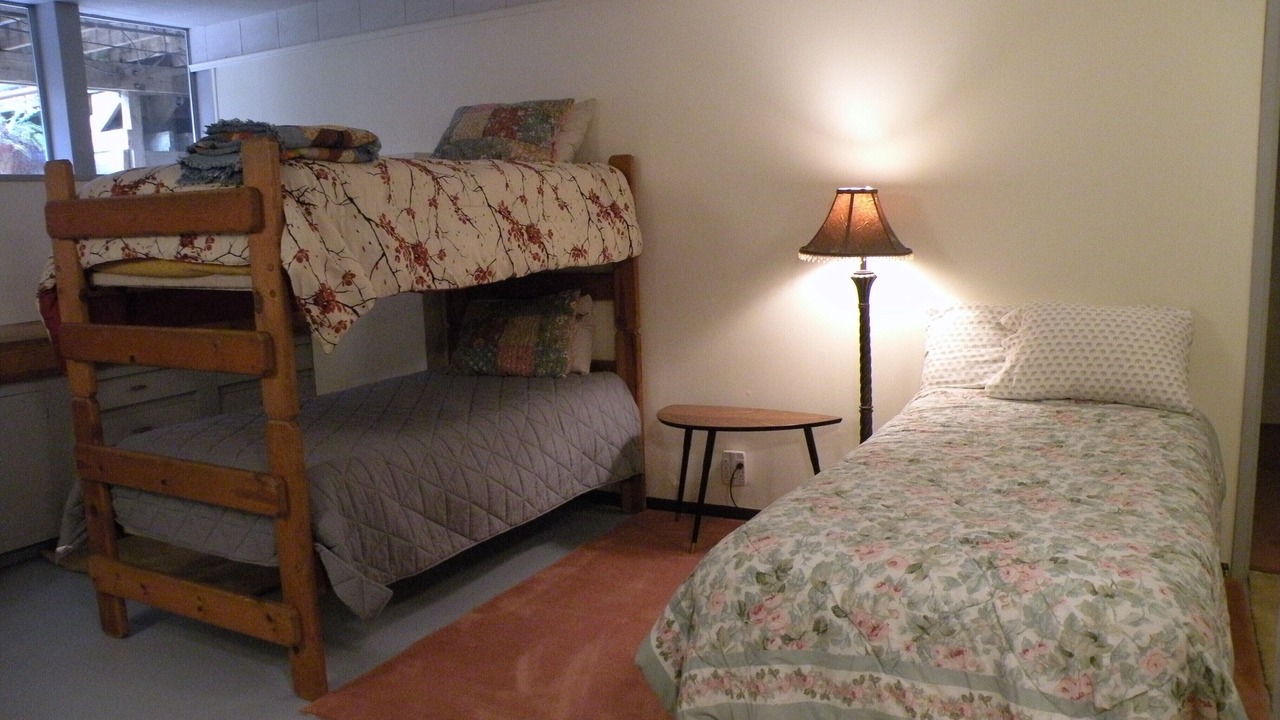Photo of Bedroom in Ames Lake
