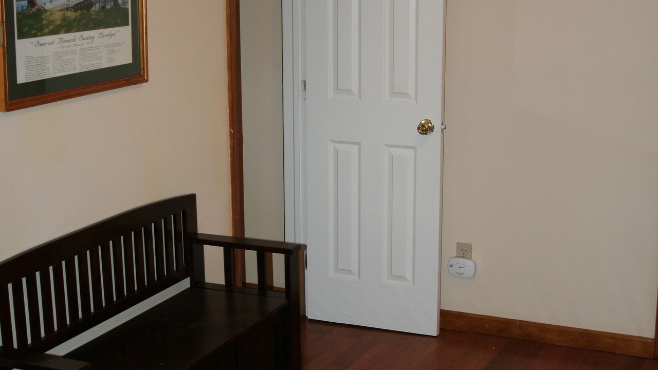 Photo of Bedroom in Inlet