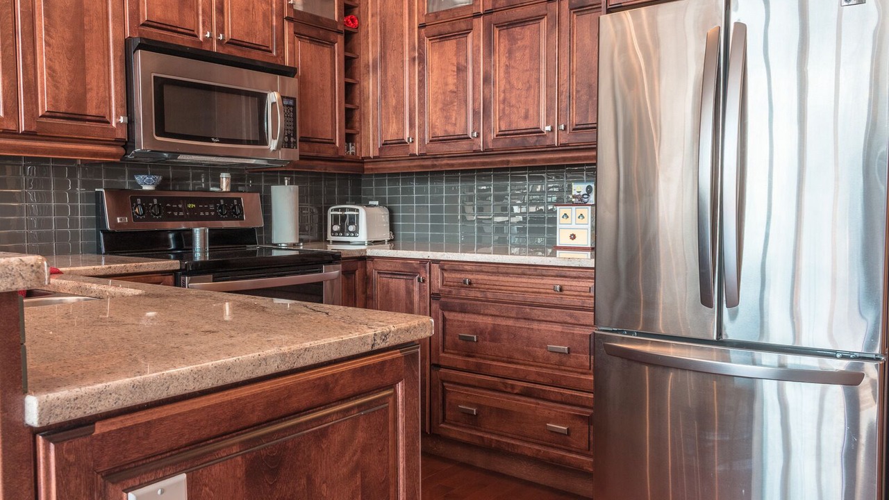 Photo of Others in Queens Square