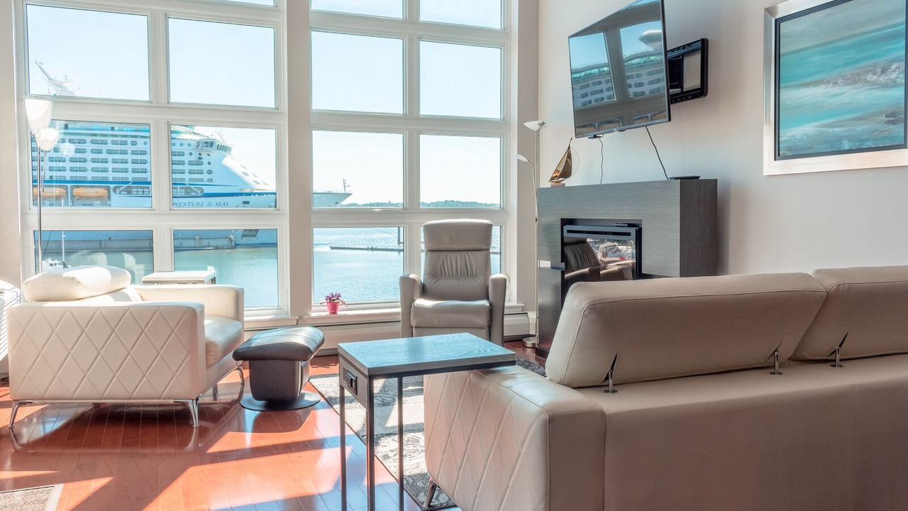 Photo of Livingroom in Queens Square