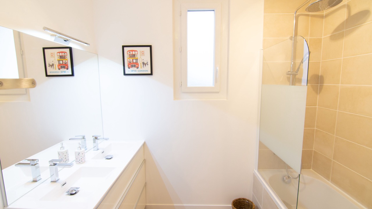Photo of Bathroom in Grand Clement