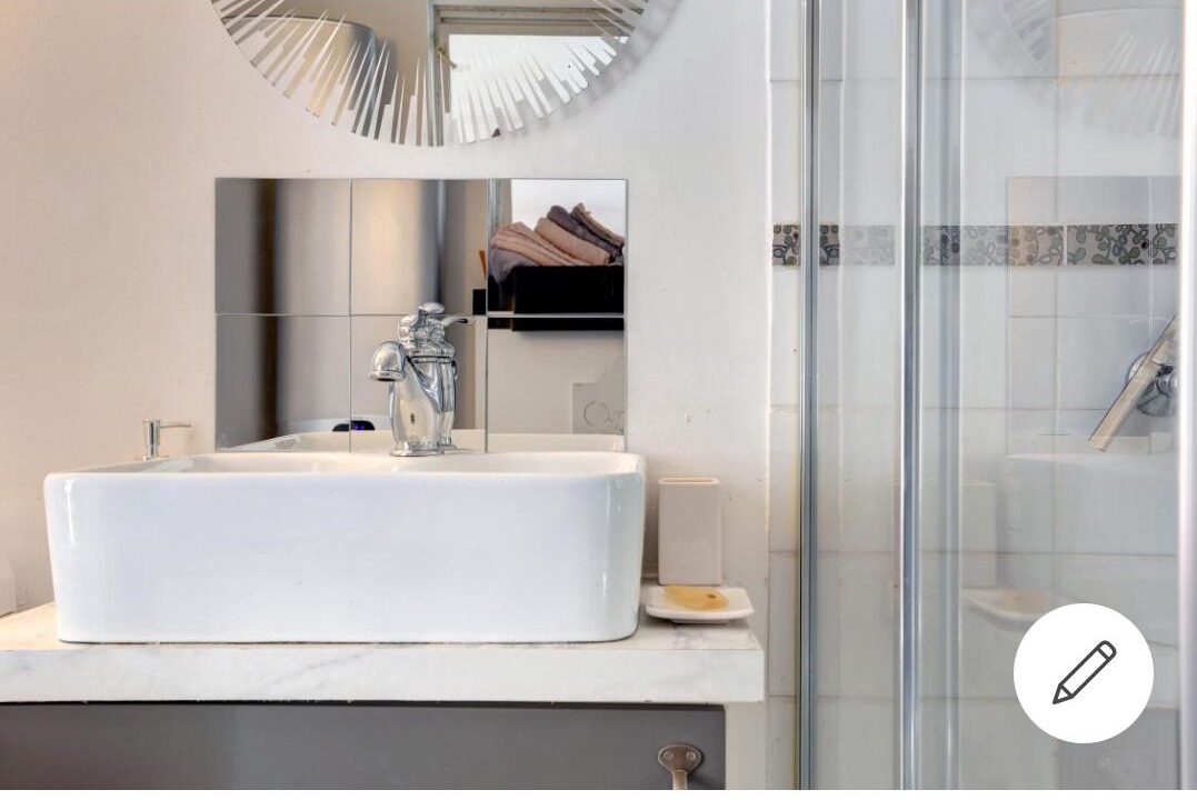 Photo of Bathroom in Tourrettes