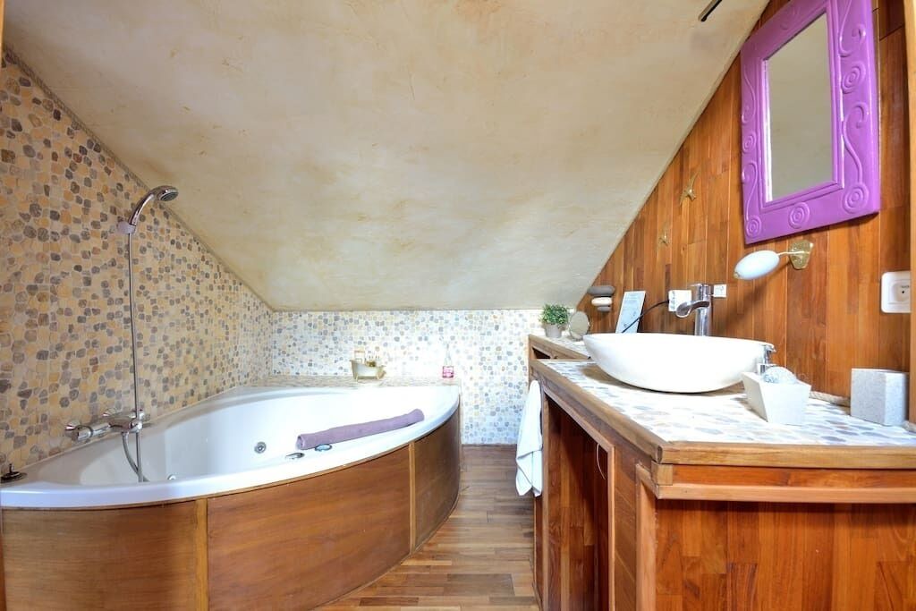 Photo of Bathroom in Callas