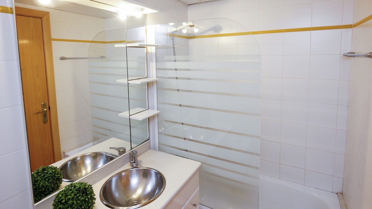 Photo of Bathroom in Salou City Centre