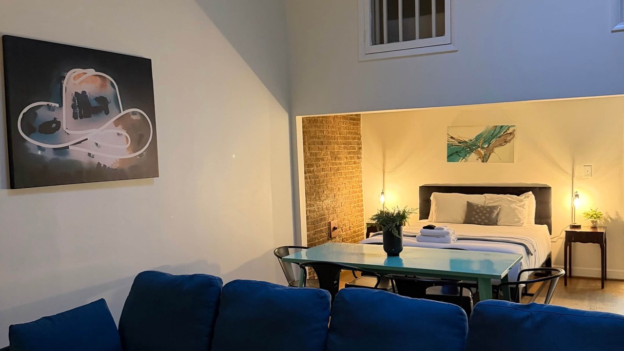 Photo of Livingroom in Downtown Nashville