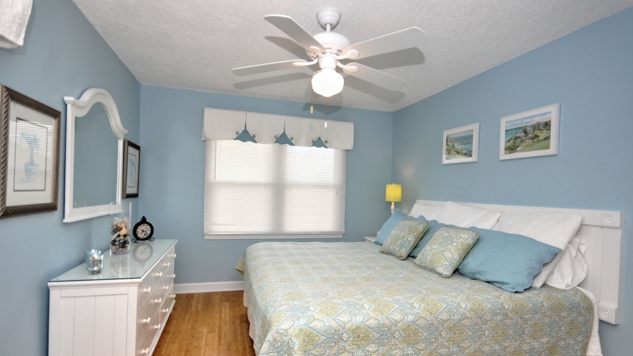 Photo of Bedroom in Ocean Isle Beach