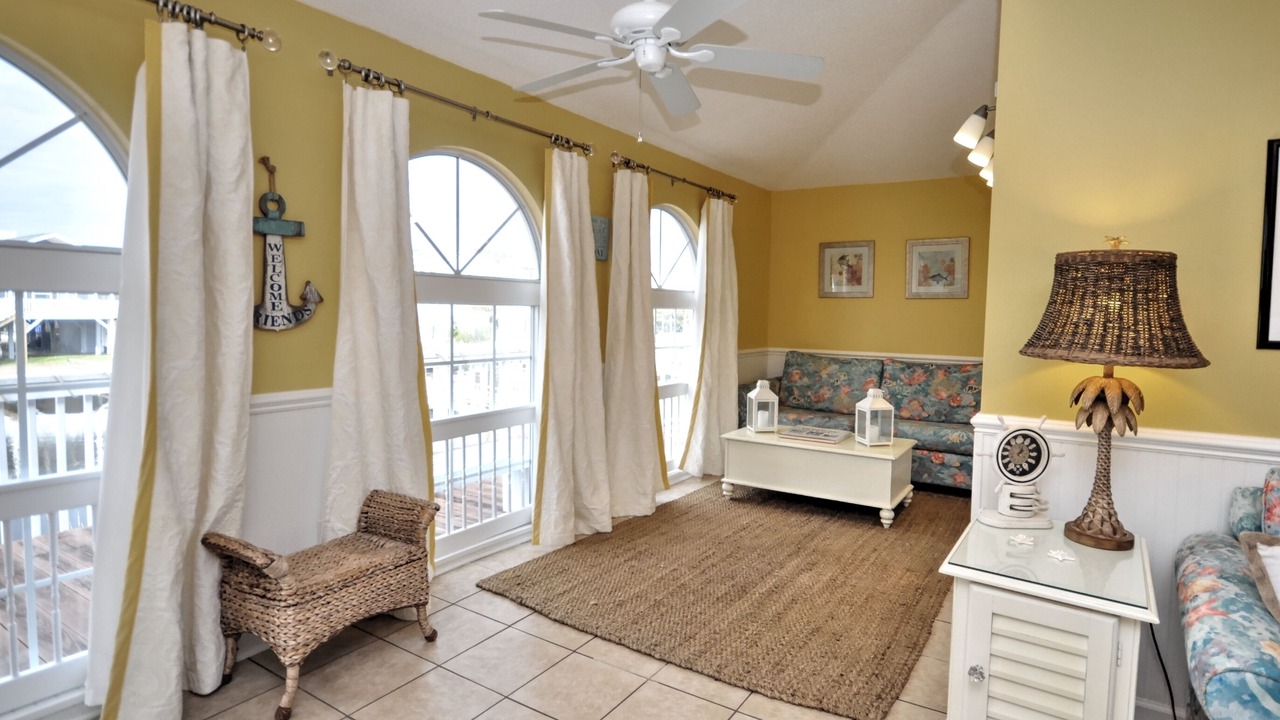 Photo of Livingroom in Ocean Isle Beach