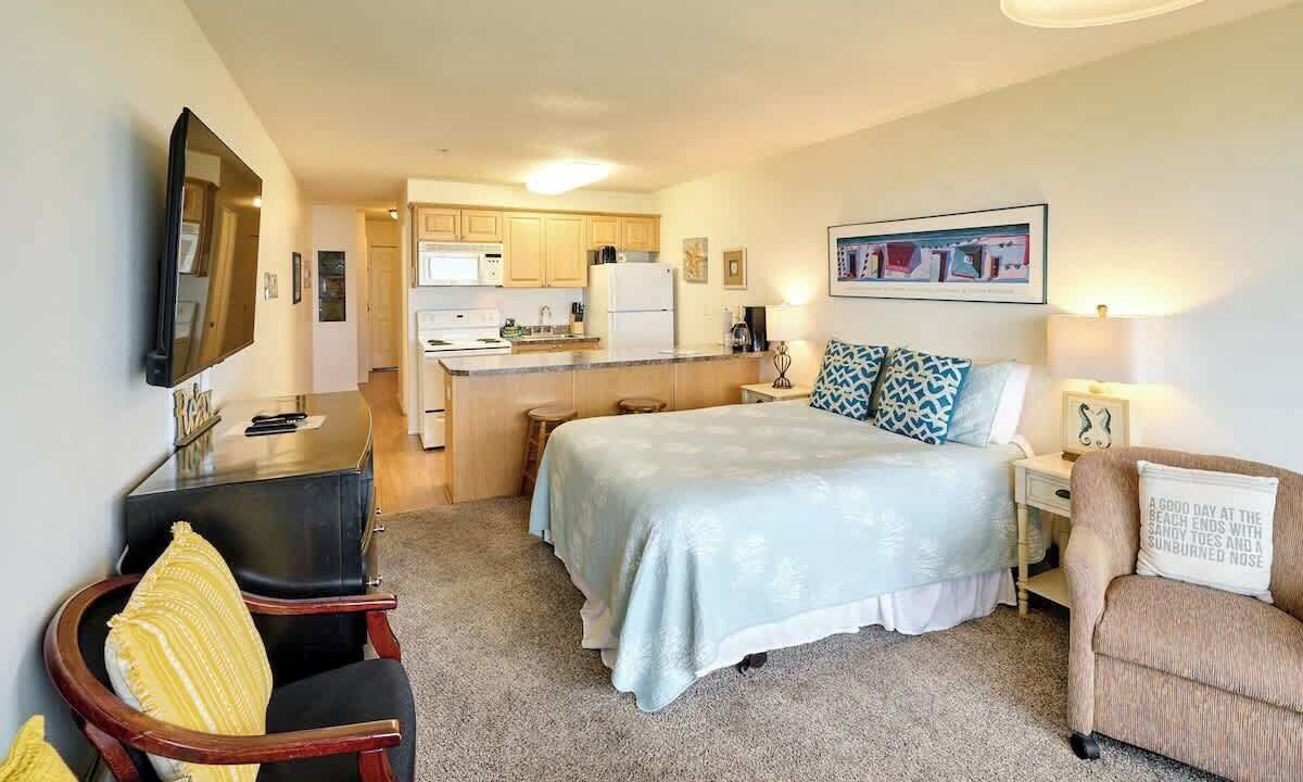 Photo of Others in Lincoln City