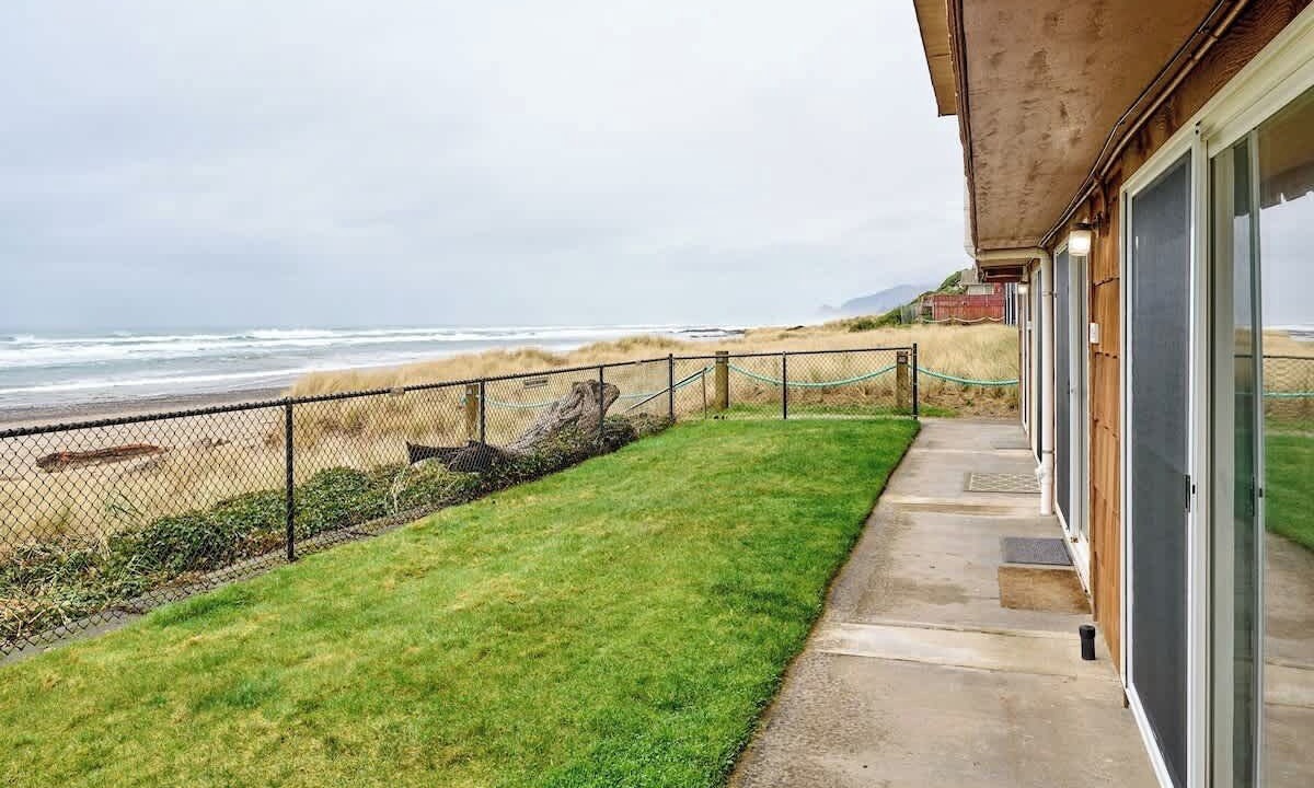 Photo of Others in Lincoln City