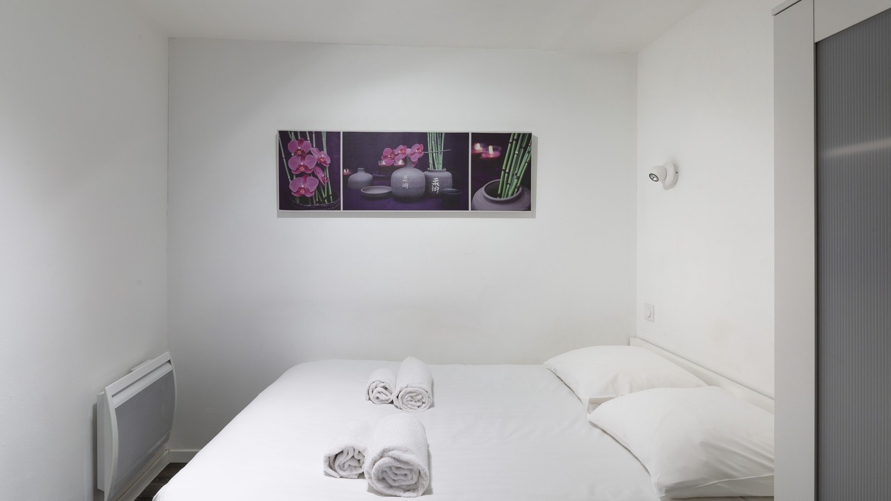 Photo of Bedroom in Centre