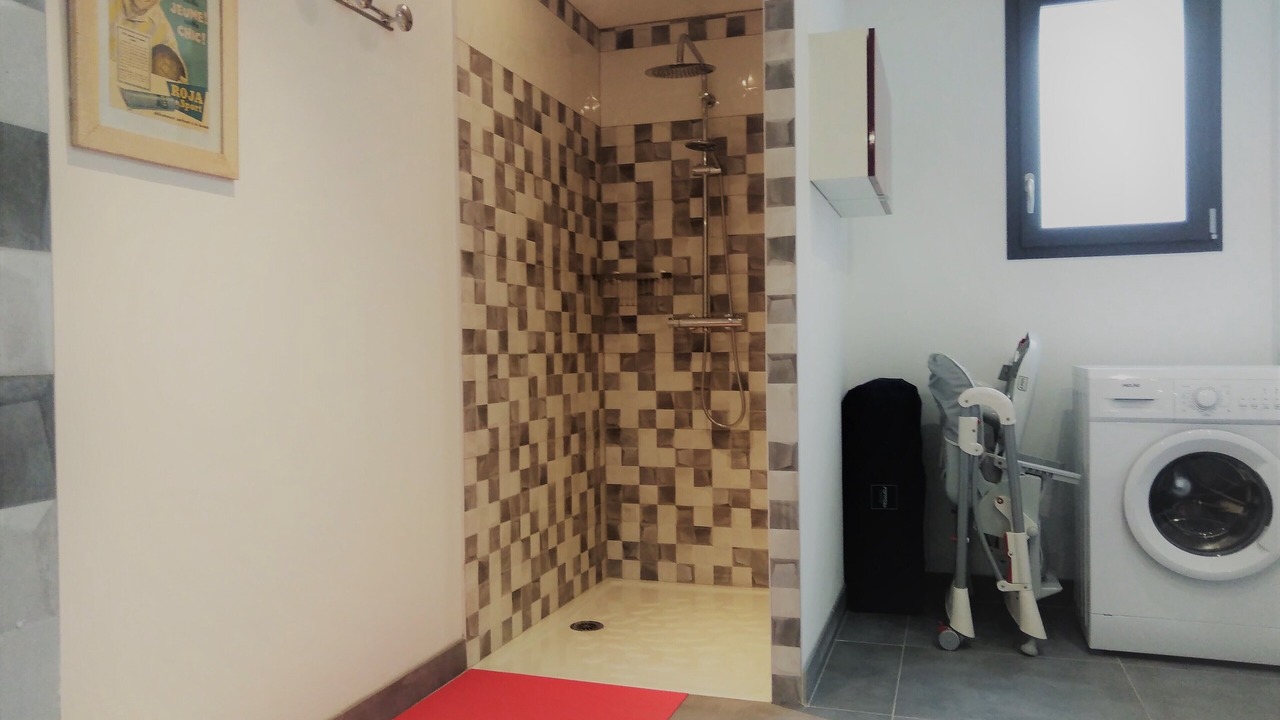 Photo of Bathroom in Saussines