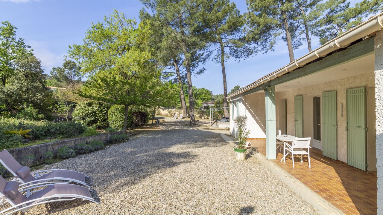 Photo of Patio Balcony in Mornas