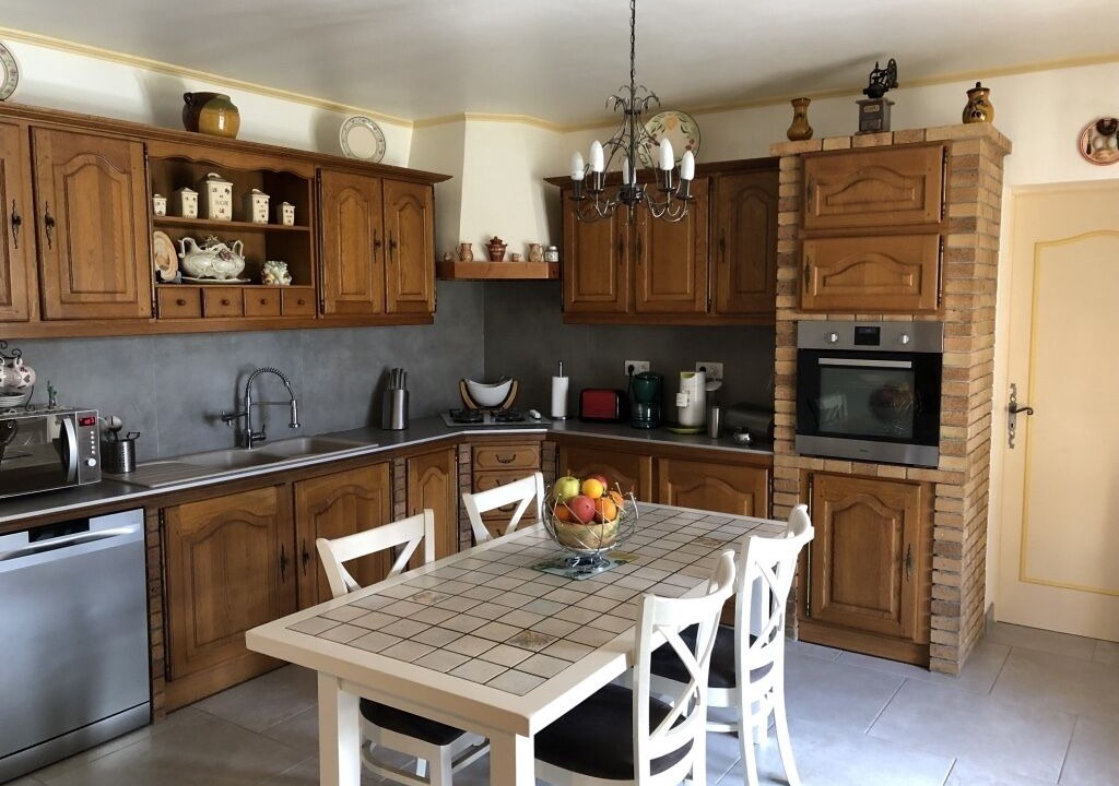 Photo of Kitchen in Montaren-et-Saint-Mediers