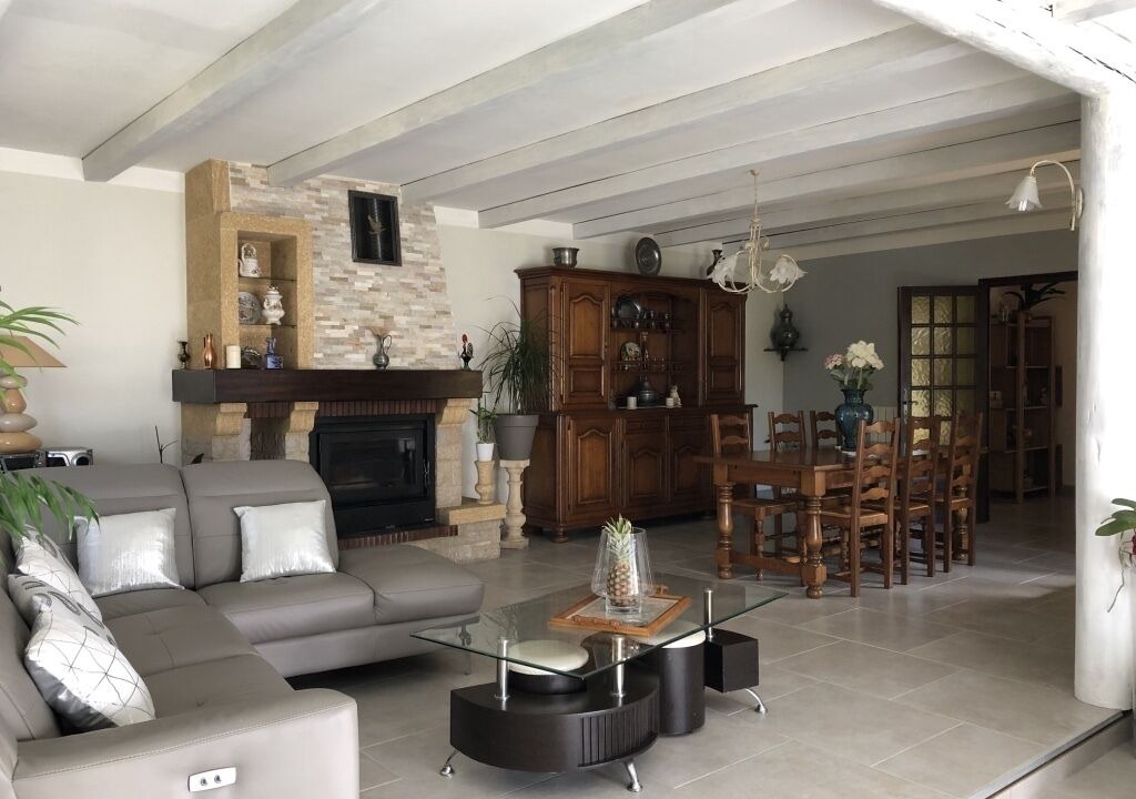 Photo of Livingroom in Montaren-et-Saint-Mediers