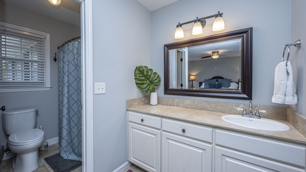 Photo of Bathroom in Harborgate Shores