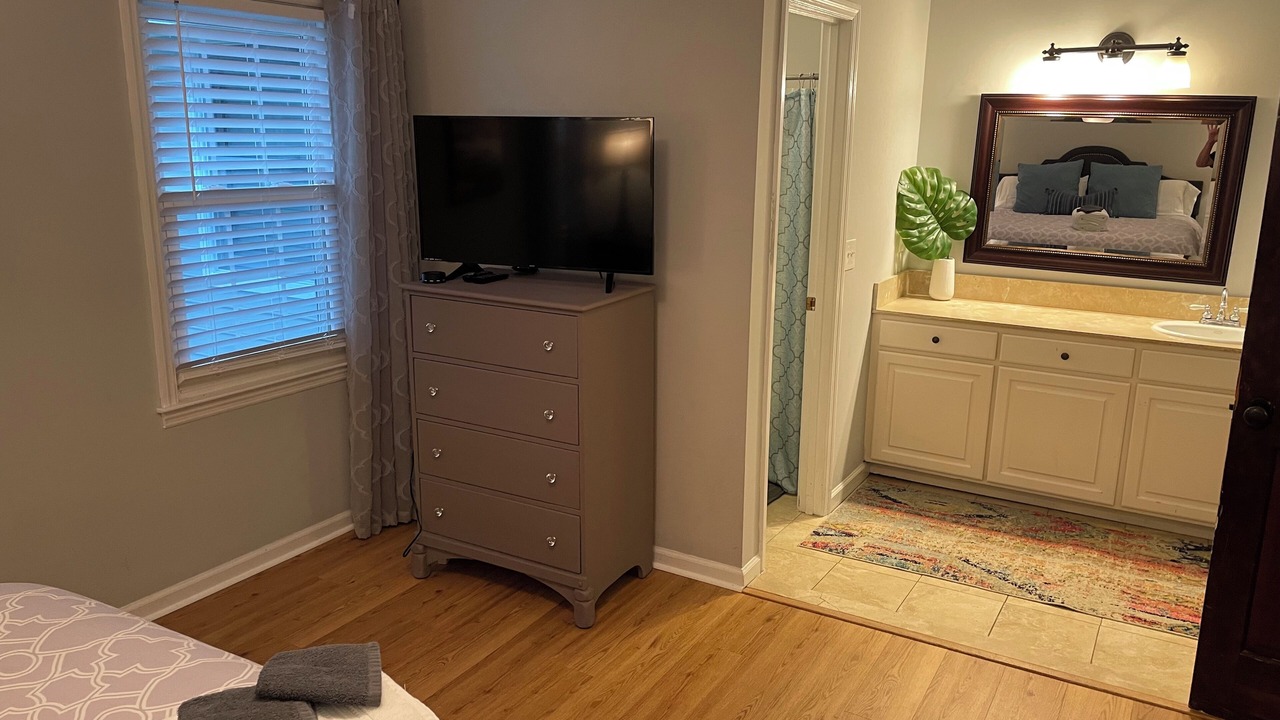 Photo of Bedroom in Harborgate Shores