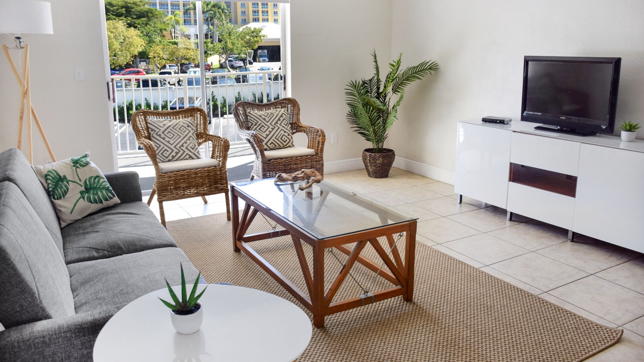 Photo of Livingroom in Key Biscayne