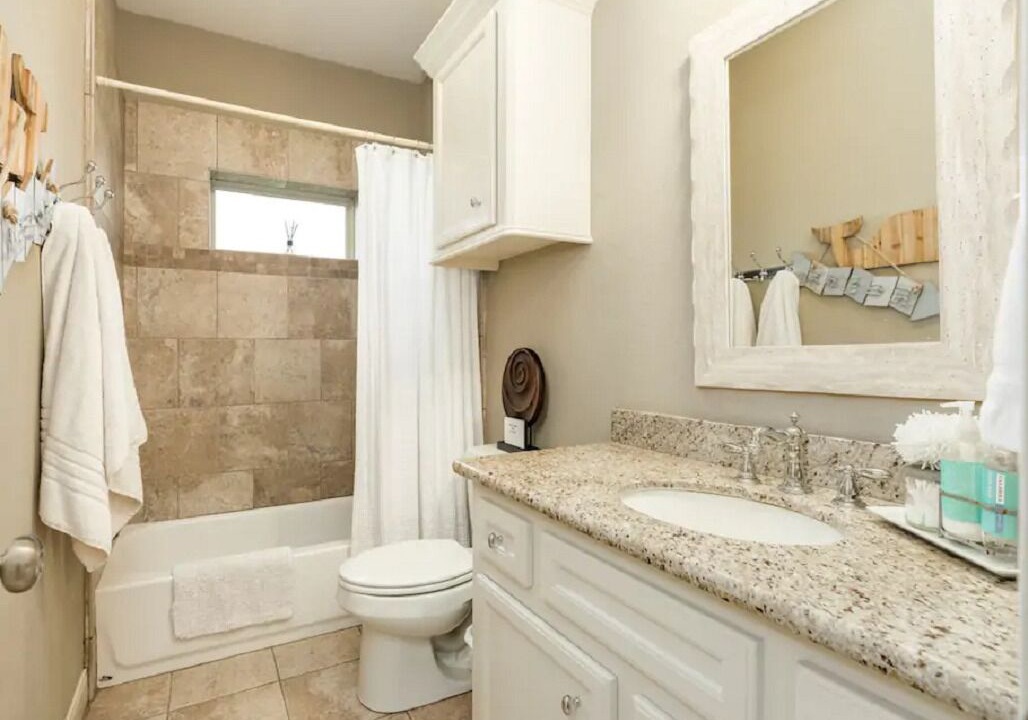 Photo of Bathroom in Port Bolivar
