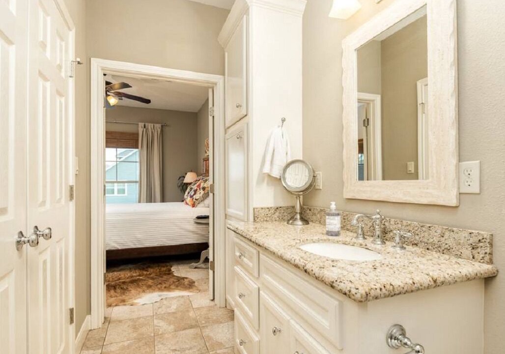 Photo of Bathroom in Port Bolivar
