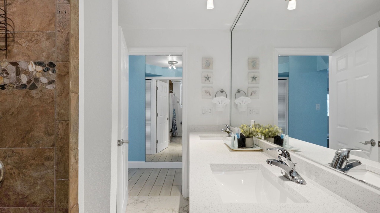 Photo of Bathroom in Bay Esplanade