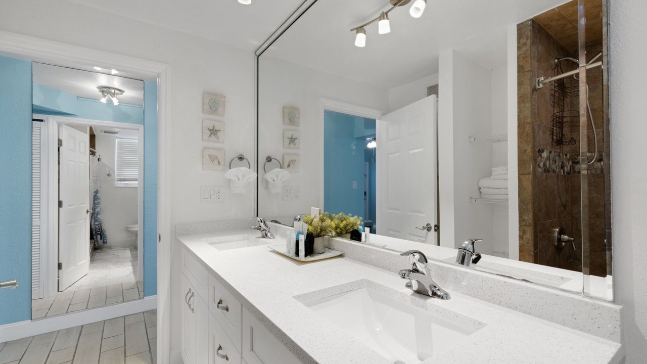 Photo of Bathroom in Bay Esplanade