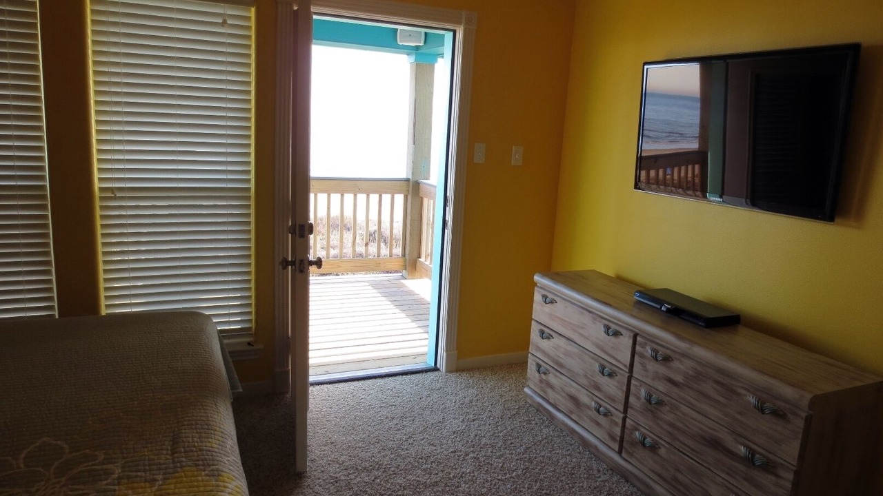 Photo of Bedroom in Surfside Beach
