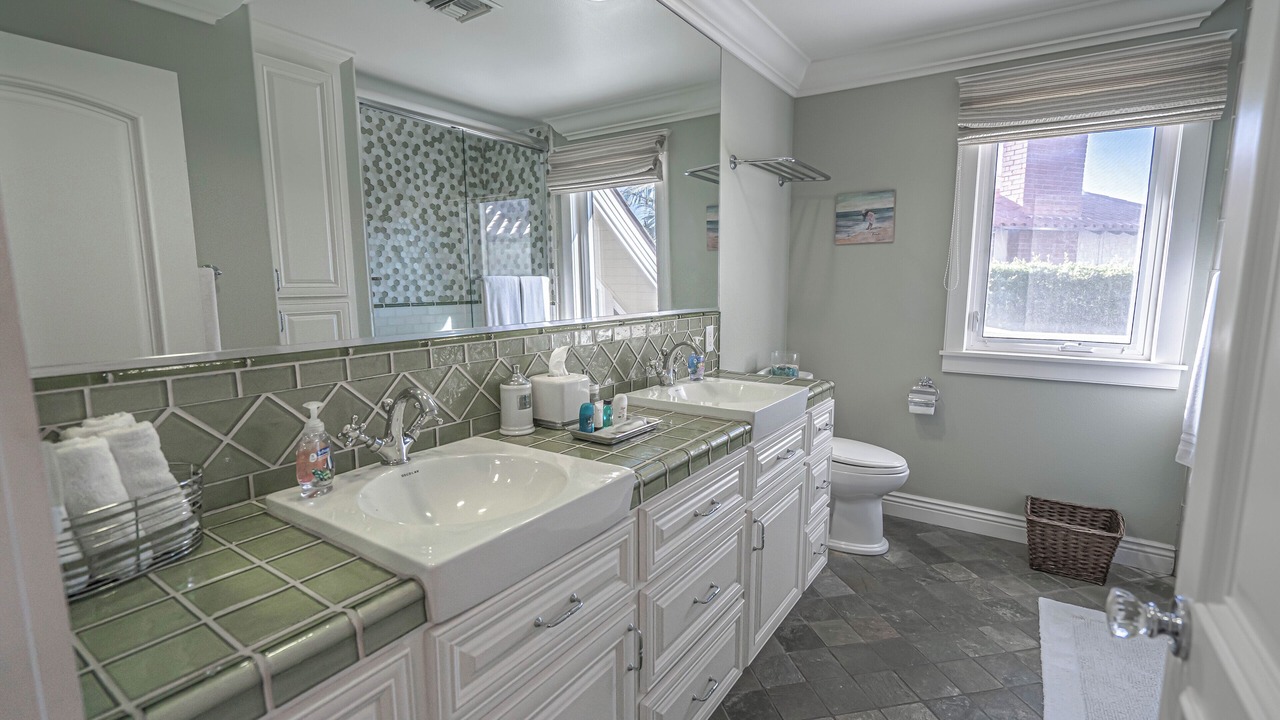 Photo of Bathroom in Huntington Harbour