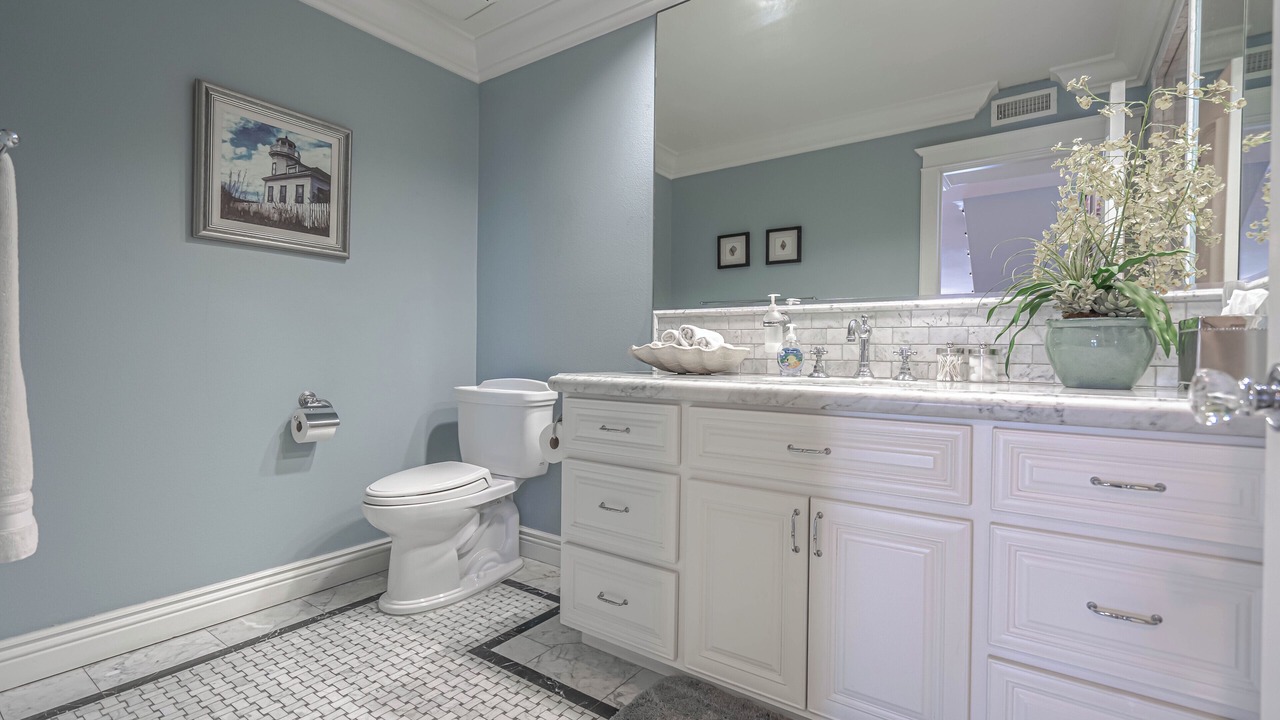 Photo of Bathroom in Huntington Harbour