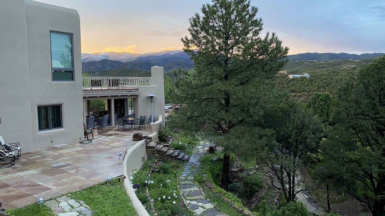 Photo of Patio Balcony in North Hills