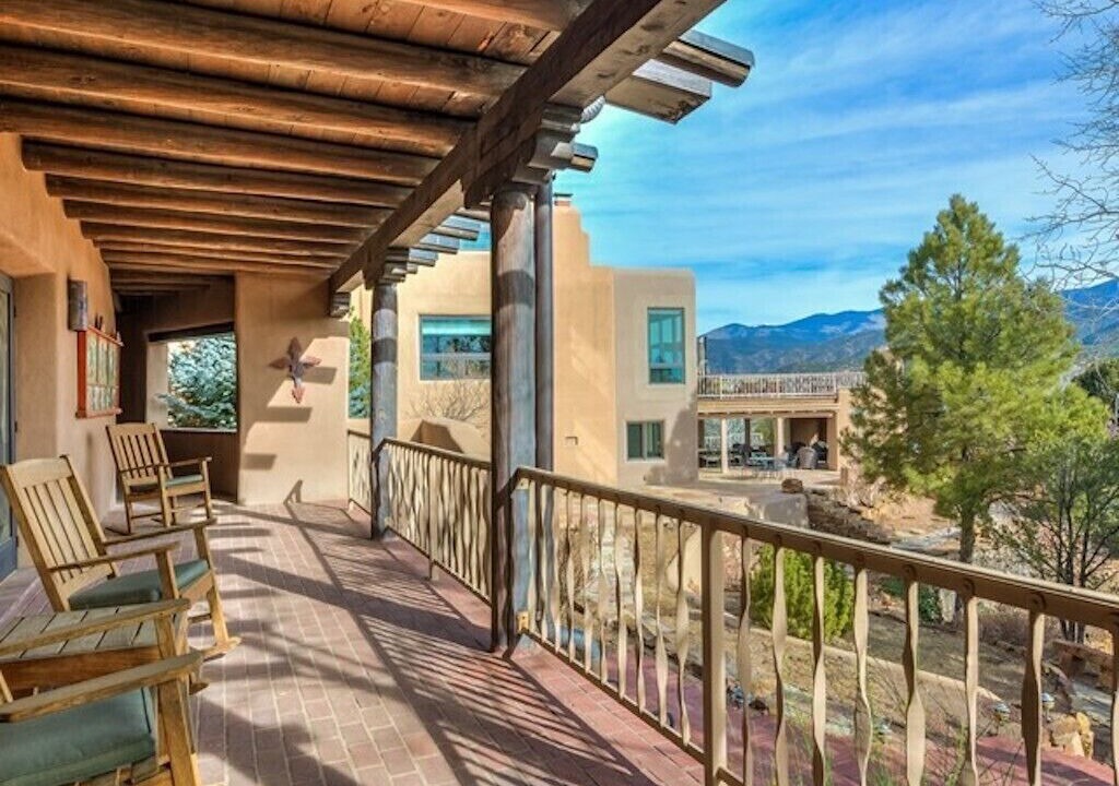 Photo of Patio Balcony in North Hills