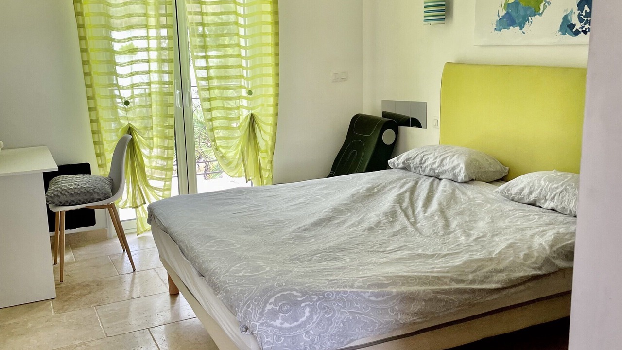 Photo of Bedroom in Castelnau-de-Guers