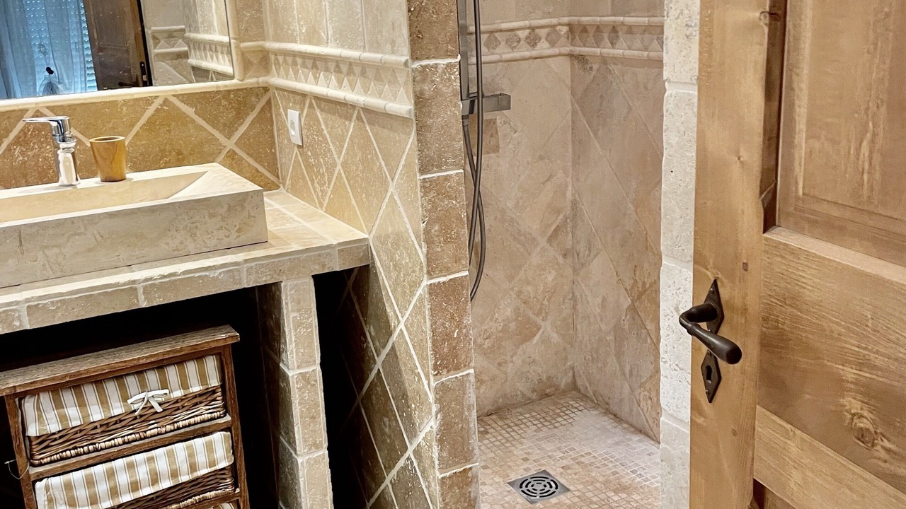 Photo of Bathroom in Castelnau-de-Guers