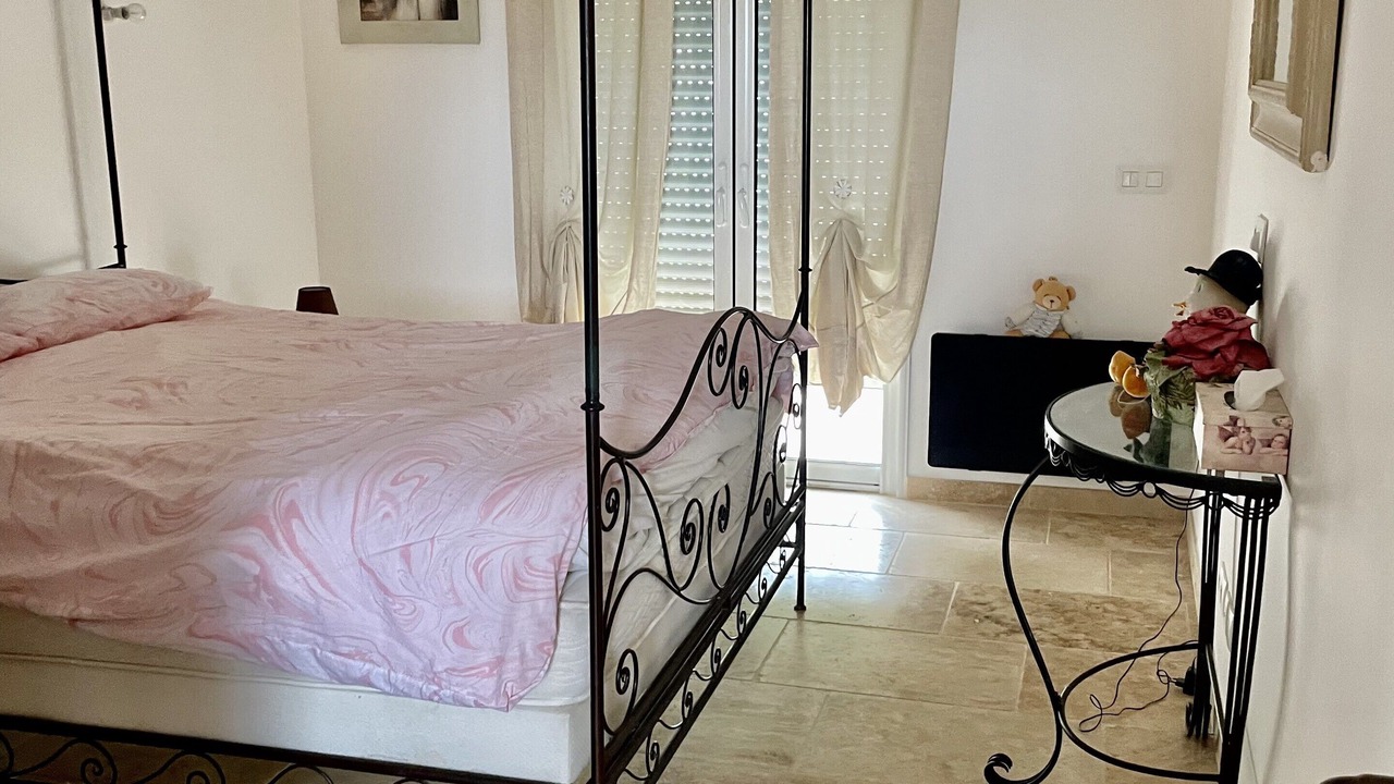 Photo of Bedroom in Castelnau-de-Guers