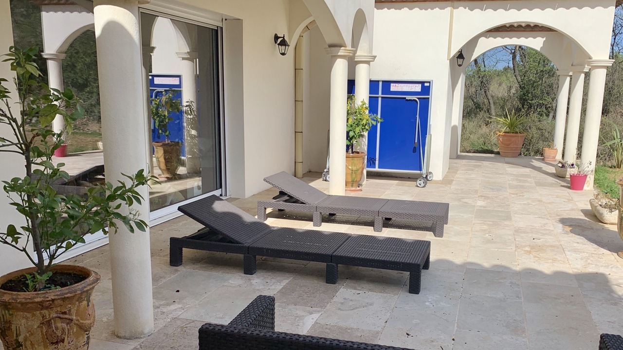 Photo of Patio Balcony in Castelnau-de-Guers
