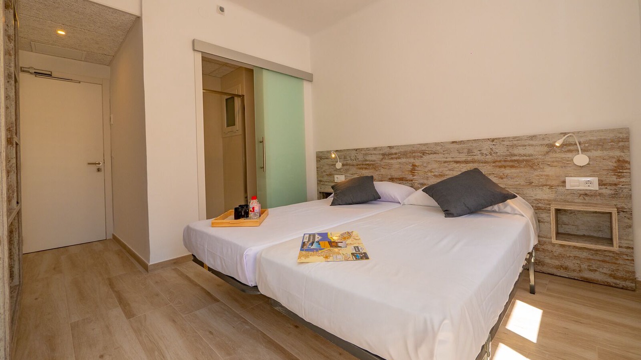 Photo of Bedroom in Roses Town Center