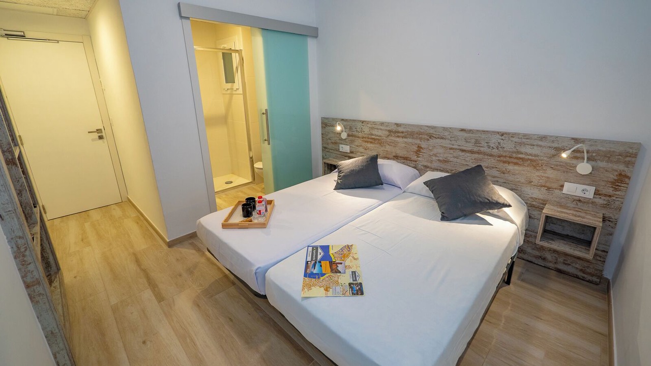 Photo of Bedroom in Roses Town Center