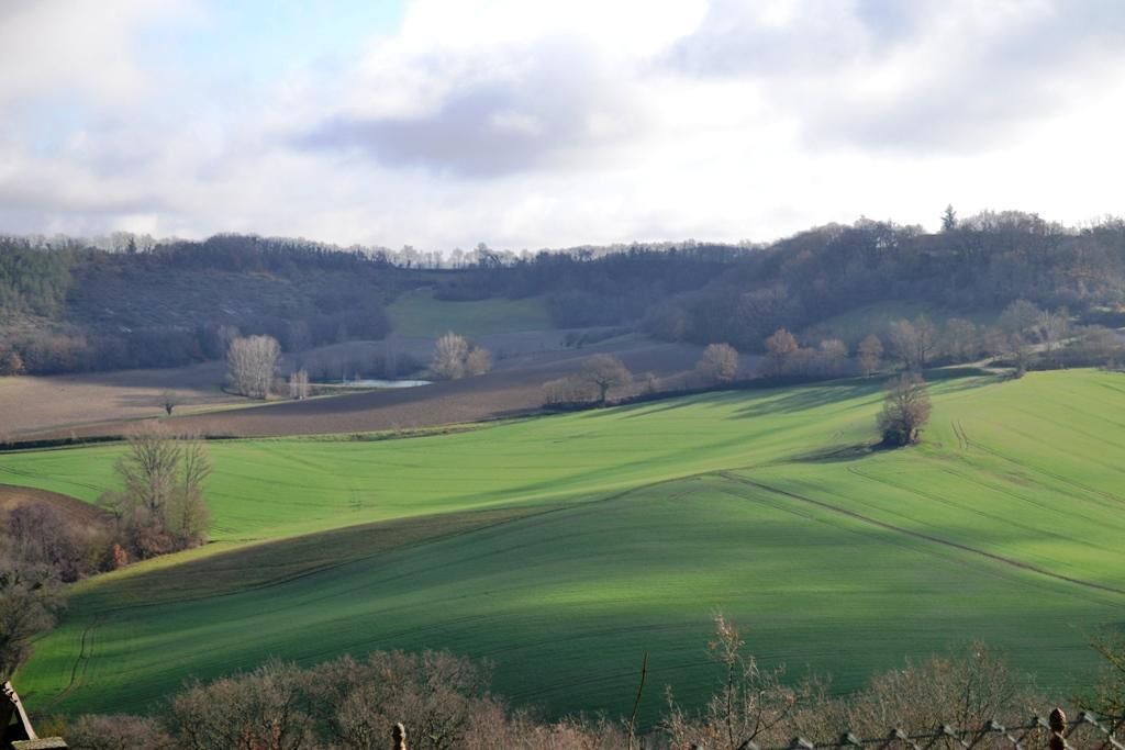 Photo of Others in Monbalen
