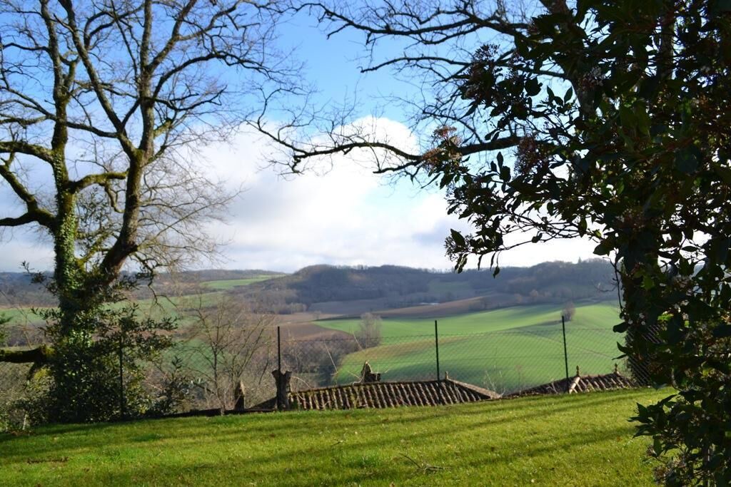 Photo of Outdoor in Monbalen