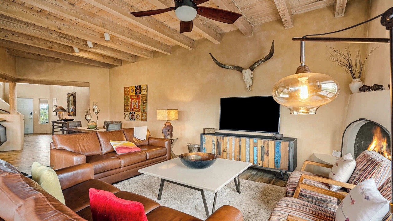 Photo of Livingroom in Northeast Santa Fe