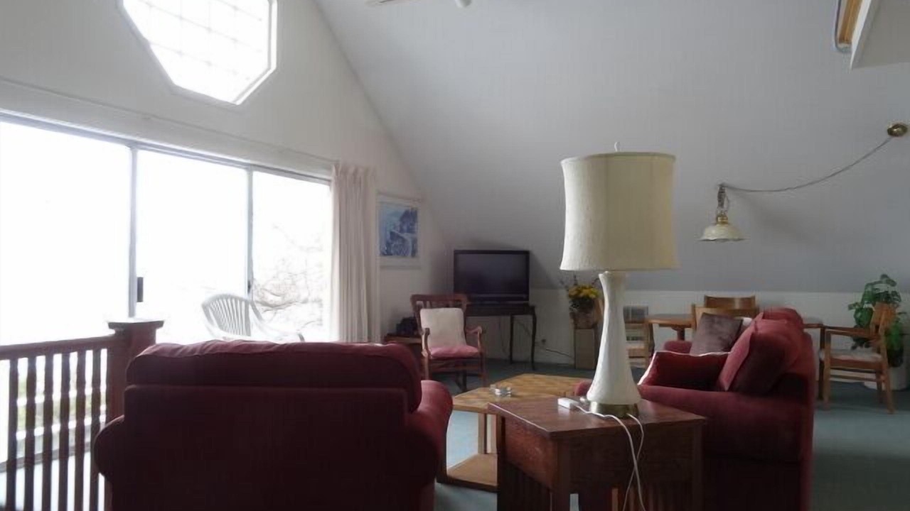 Photo of Livingroom in York Harbor